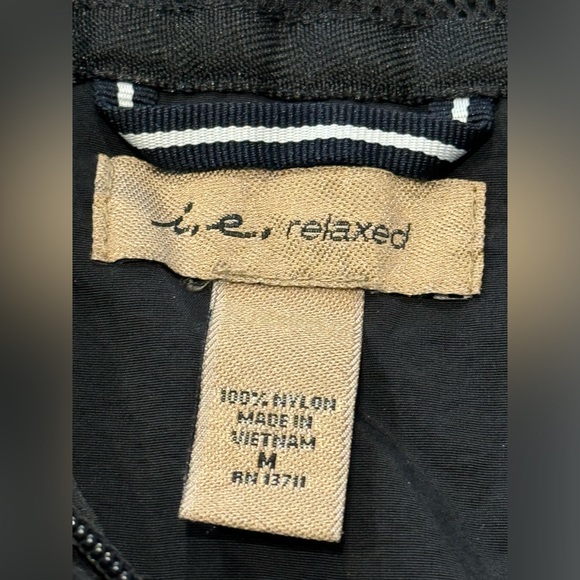 i. e. Relaxed Vintage Women’s Long Sleeve Black 100% Nylon Hoodie Zip Jacket Med - Picture 5 of 8